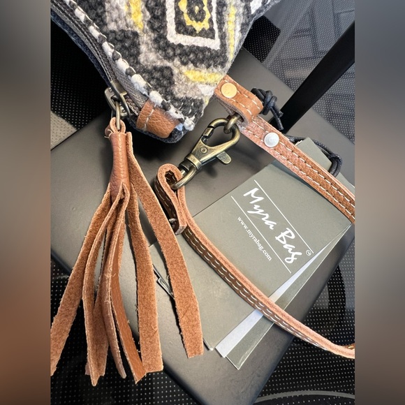 SALE Myra Bag Wristlet Bison Ridge - Picture 11 of 12